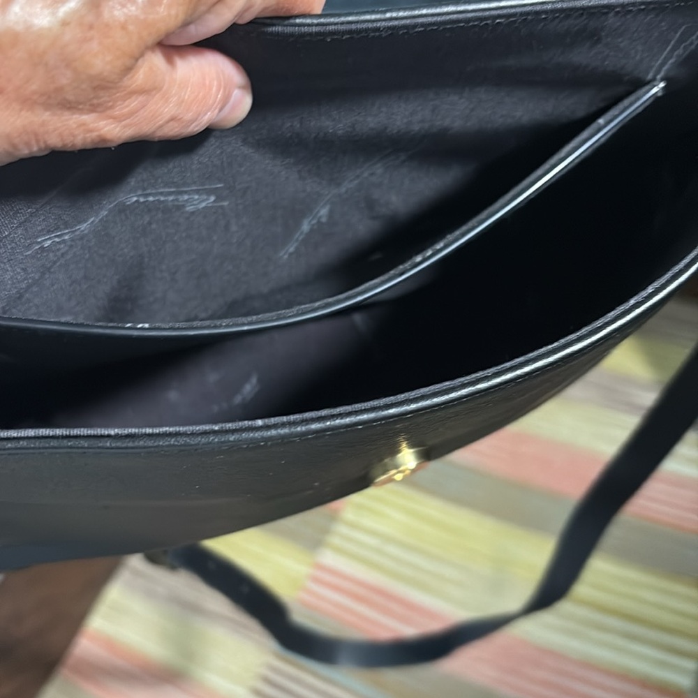 Vintage leather Aigner bag - Picture 7 of 10